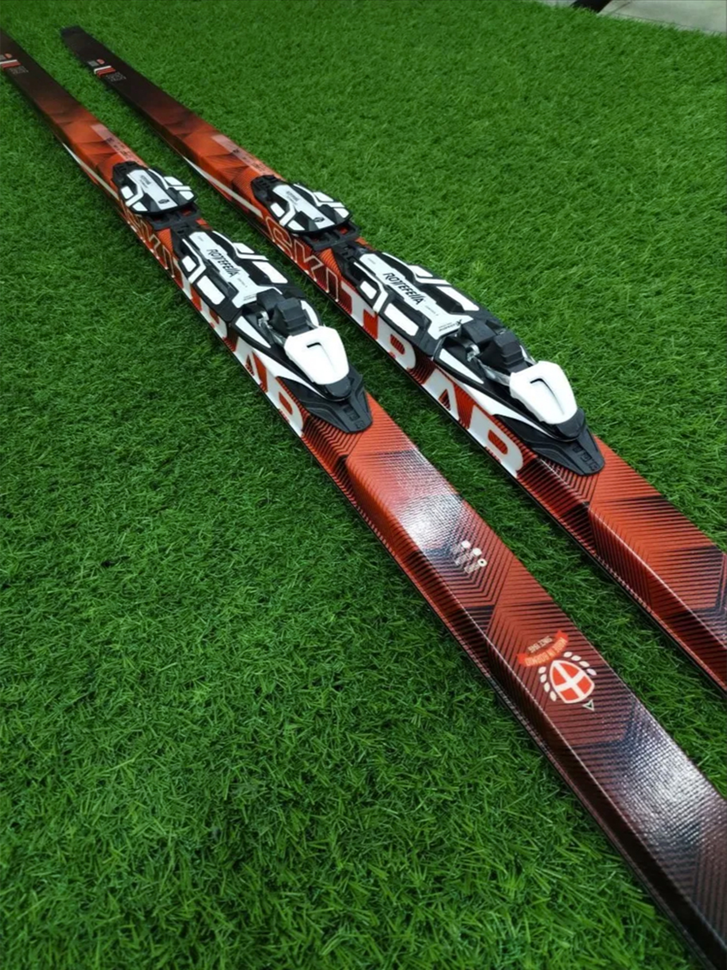 Лыжный комплект SKITRAB TEAM SKATE 193 см/ H2 с креплениями NIS Xcelerator Pro Skate, Красный
